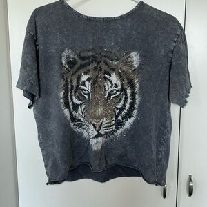 Women’s cropped top